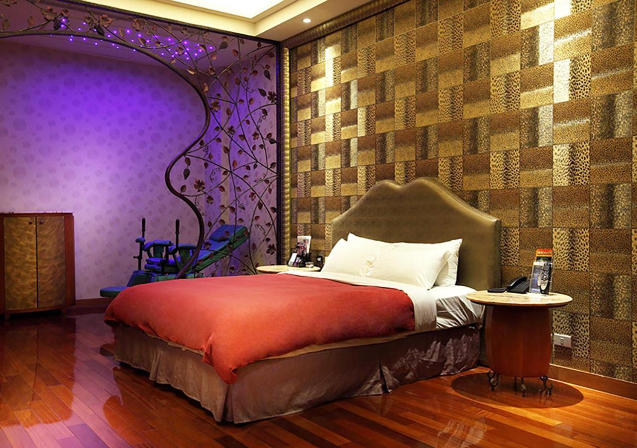 Royal Group Motel Wu Yin Branch Kaohsiung Luaran gambar